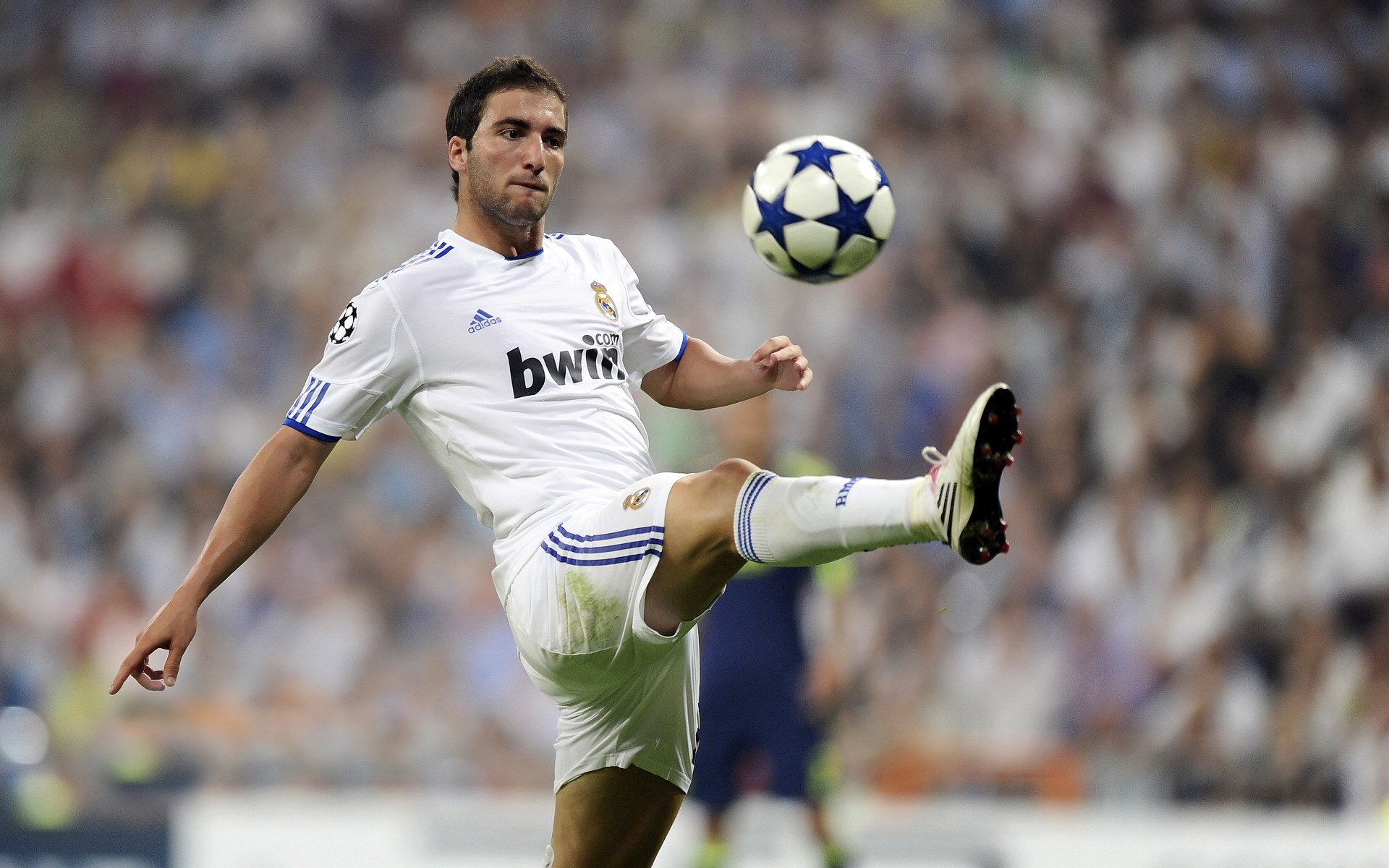 雷恩提前终结悬念挪威，孔德关键一击定乾坤